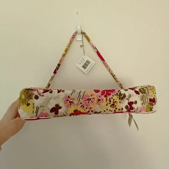 Vera Bradley Knot Just A Clutch - Picture 4 of 10